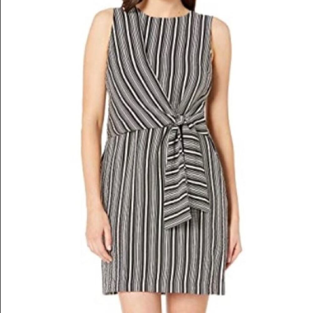 VINCE CAMUTO  Desert Stripe Tie-front‎ Dress. Size 4